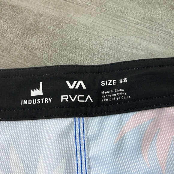 RVCA - HIGGINS BOARDSHORTS - Picture 8 of 11